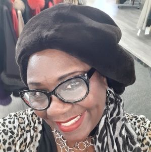 Meet your Posher, Gina